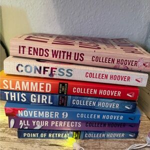 Colleen hoover book lot.  7 books!
